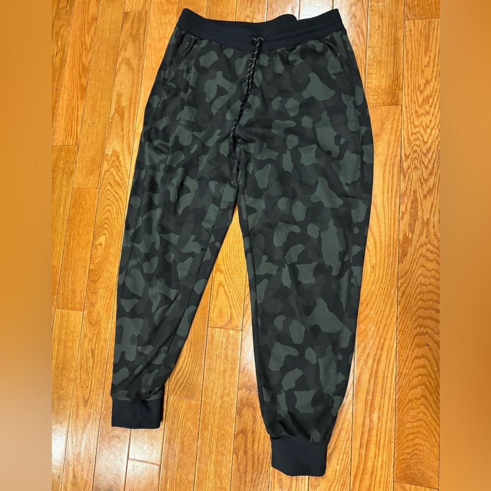 Zella Black Camp Large Jogger Pants